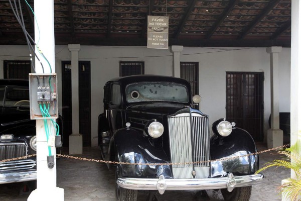 Intentan reparar antiguos vehículos presidenciales de Honduras