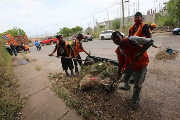 Alcaldía rehabilita sistema de drenaje