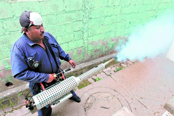 Jornada de fumigación se traslada a la Kennedy