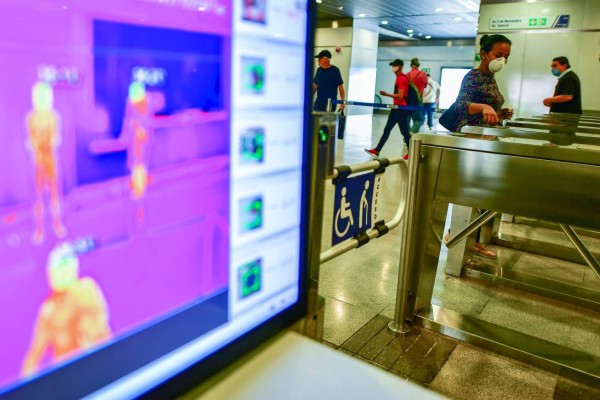 FOTOS: Panamá instala cámaras térmicas para detectar personas con Covid-19&nbsp;&nbsp;