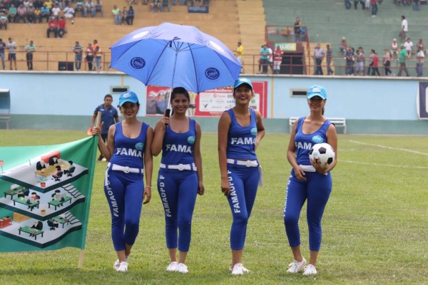 Curiosas imágenes captadas por nuestro lente en la fecha 16 de la LNP