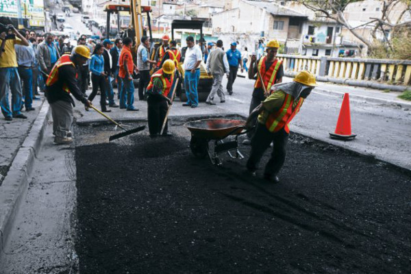 lnicia rehabilitación de 50 km de calles