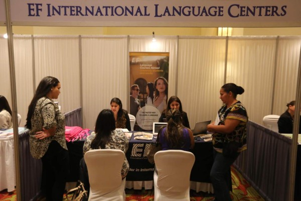 ¡Aplique a las ofertas de becas estudiantiles!