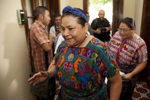 Demandan por injuria a Menchú