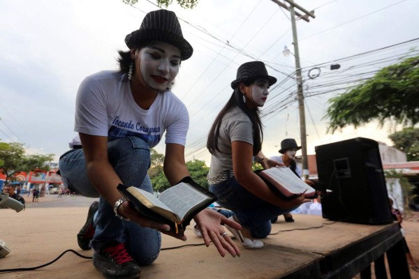 Con caminata celebran reducción de violencia