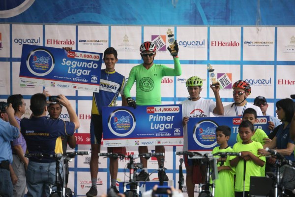 III Vuelta Ciclística: honor, recuerdo y merecida victoria