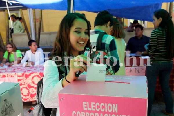 UNAH: Periodismo realiza elecciones después de un año sin asociación