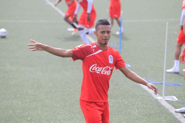 Byron Méndez no entrenó con Olimpia por gripe
