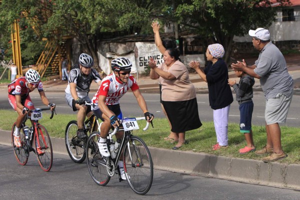 Fiesta familiar en la III Vuelta Ciclística
