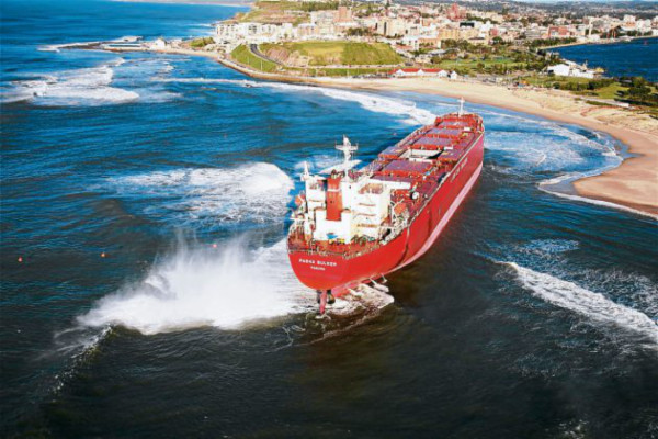 Boom minero pone en riesgo Gran Barrera de Coral