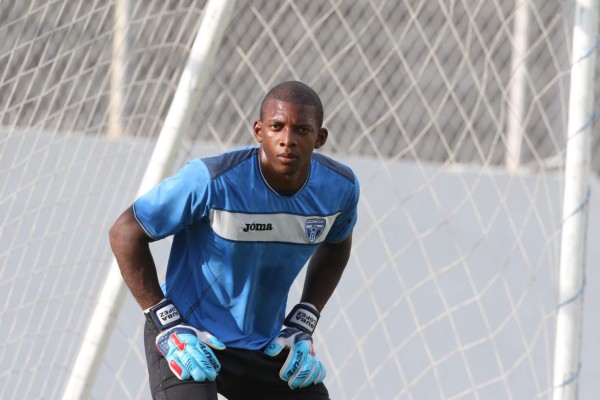 La experiencia de Donis o el gran momento de Buba... ¿Qué pesa más en el arco de la Selección de Honduras?