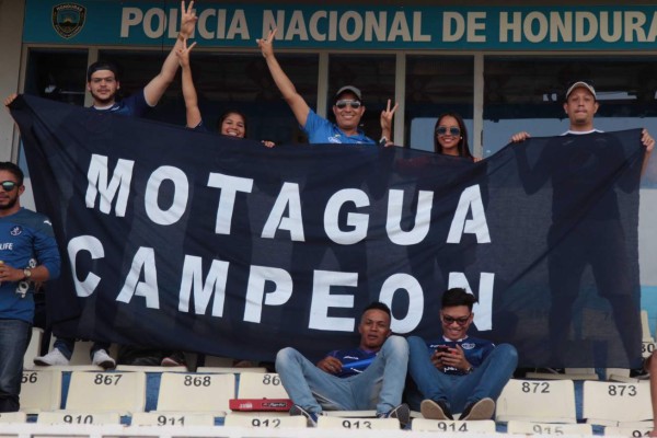 Darth Vader, un perrito azul y un detenido, entre lo más curioso de la gran final Motagua - Honduras de El Progreso