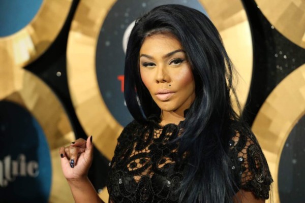 Famosa rapera Lil´Kim irreconocible con su nuevo cambio de imagen