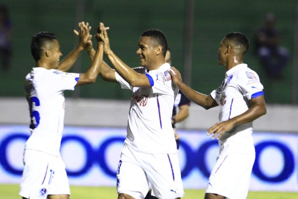 Olimpia golea al Vida y se consolida en el liderato