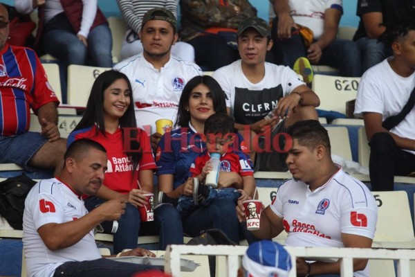 Hermosas catrachas adornan la jornada 14 de la Liga Nacional