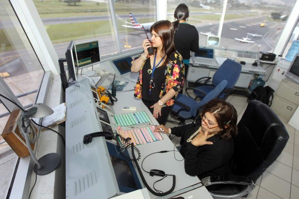 Operadores de la Torre de Toncontín