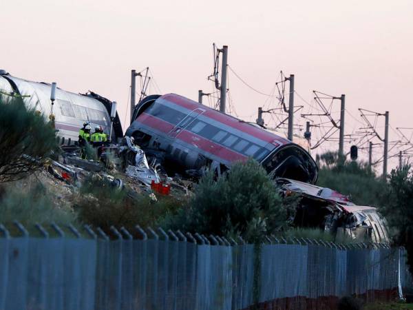 El accidente ocurrió cuando un tren Iryo, que se encontraba parado cerca de Urda con 147 pasajeros, fue embestido por detrás por otro de Renfe que llevaba 378 pasajeros.