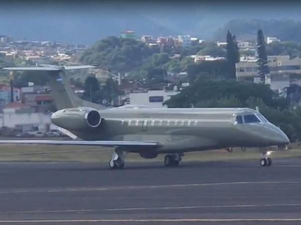 Taiwán pretendía donar un avión militar, helicópteros y 40 ambulancias, pero al final el gobierno de Juan Orlando Hernández