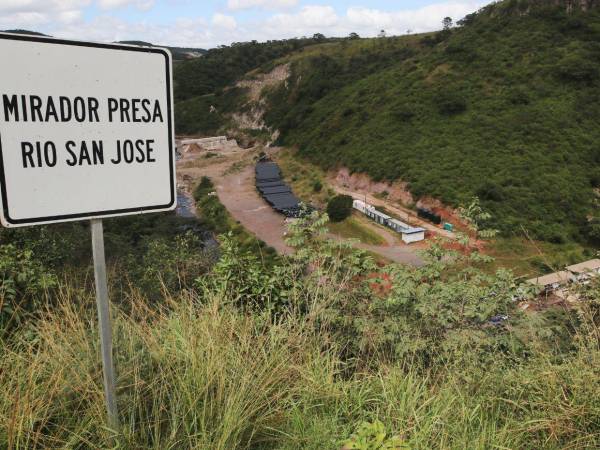 La promesa de la represa San José se desvanece: la obra apenas alcanza un 36% y las comunidades continúan racionando agua y almacenando lluvia.