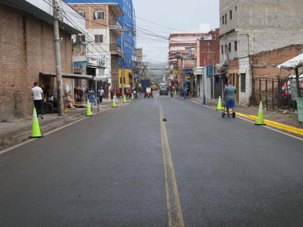 La séptima avenida de Comayagüela es intervenida para ordenar el transporte, retirar obstáculos y garantizar mayor seguridad a peatones y conductores.
