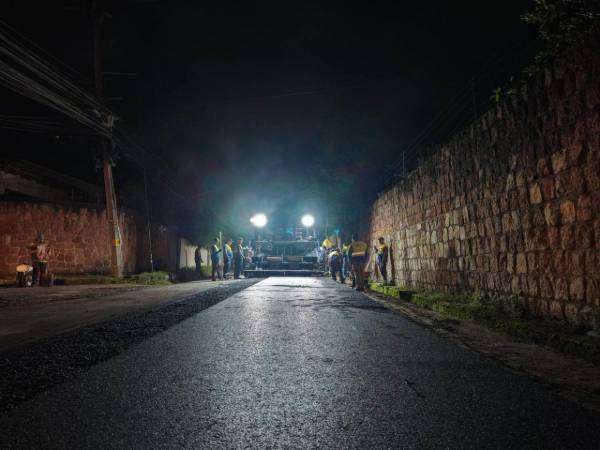 Los trabajos buscan corregir el desgaste que presenta la carretera tras años de uso y los efectos de las condiciones climáticas, factores que han deteriorado el pavimento en distintos tramos.