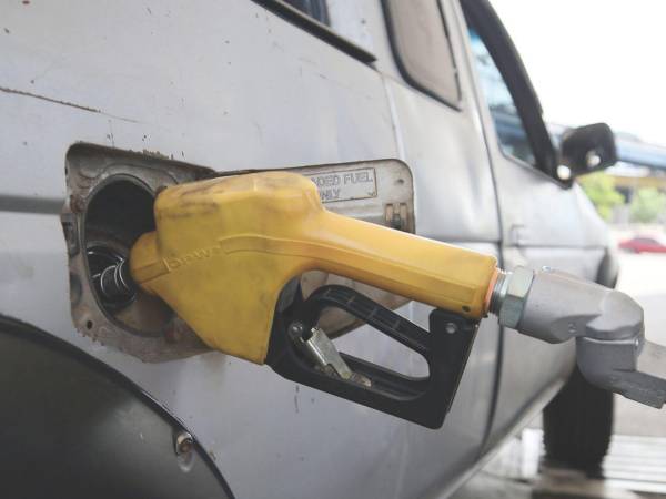 El diésel, el combustible de mayor consumo en Honduras, reportará este lunes una rebaja de tres centavos por galón.