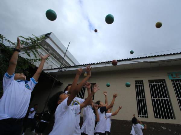 Nestlé y Vanguardia forjaron héroes ambientales en la Semana 7 del proyecto Escuelas Amigables con el Ambiente de EL HERALDO.