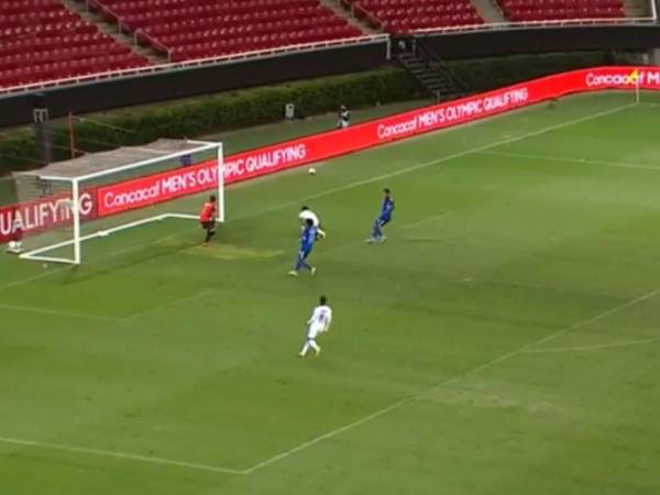 Honduras empató 1-1 ante El Salvador.