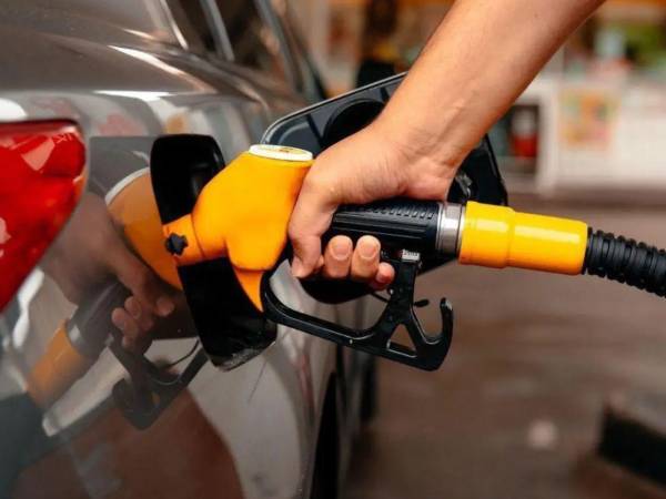 El alza en el precio de los combustibles erosiona el poder adquisitivo de los hogares según ejecutivo de Cepal