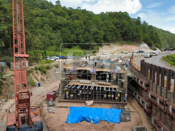 Los problemas de inestabilidad en la carretera CA-6 finalmente verán una solución definitiva para el tramo del Uyuca, afectado por condiciones geológicas. Con un avance del 57% de ejecución, la obra comienza a perfilarse.