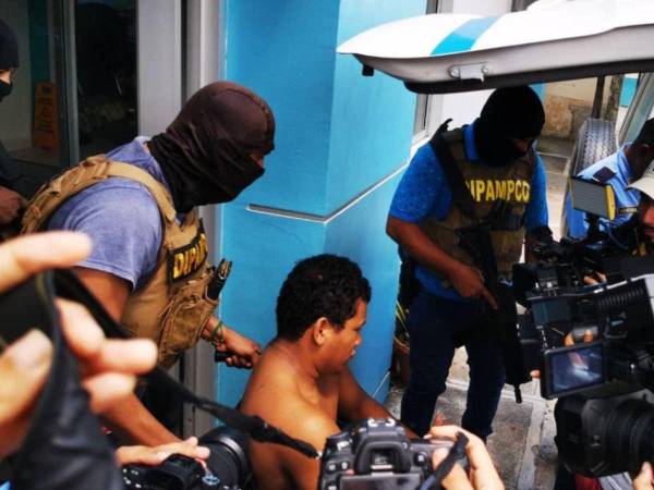 Agentes policiales capturaron a Little Samurai”, en la colonia Planes de Calpules en San Pedro Sula, Cortés, al norte de Honduras.