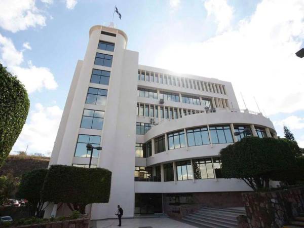 La Secretaría de Relaciones Exteriores mantiene el monitoreo de las atenciones que ofrecen sus consulados para fortalecer los servicios dirigidos a los hondureños que residen fuera del país.