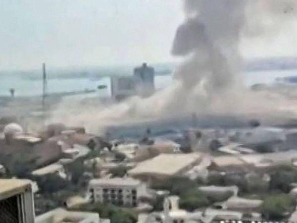 Israel y Estados Unidos lanzaron ataques contra el país persa y se reportaron explosiones en Teherán y otras urbes.