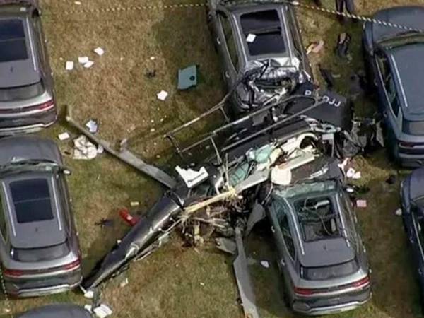 Dos helicópteros en pleno vuelo este domingo en el barrio de Recreio dos Bandeirantes, Río de Janeiro (Brasil), provocando seis personas fallecidas, y lanzando fragmentos contra edificiosy viviendas en la zona. Además destruyó 20 autos.