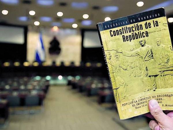 Una de las reformas que son necesarias, según el exmagistrado del extinto TSE, requiere de una modificación en la Constitución de la República.