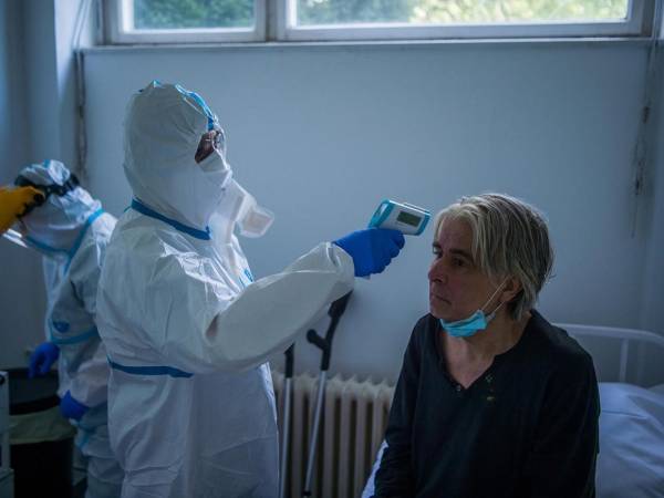 El hantavirus es una enfermedad transmitida principalmente por roedores infectados a través de saliva, orina o excrementos.