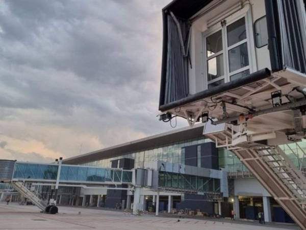 El Aeropuerto Internacional de Palmerola cuenta con once mangas, de las cuales cuatro son remotas. Foto: Cortesía Aeropuerto Internacional de Palmerola