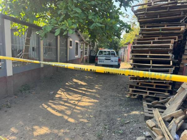 Al calor de los tragos y supuestamente por el amor de una mujer dos hombres terminaron muertos en un enfrentamiento a disparos registrado la madrugada de este sábado 18 de abril en la colonia El Paraíso #2, en el sector de Cofradía, Cortés. A continuación los detalles del insólito caso.