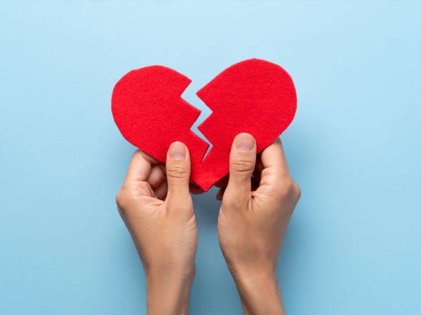 Está demostrado que el dolor emocional que provoca el mal de amores activa las mismas áreas que el dolor físico en el cerebro.