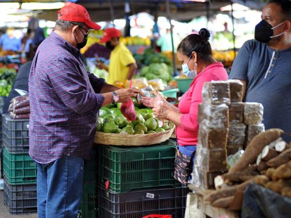 El aumento de la canasta básica no va acorde con los salarios en Honduras.