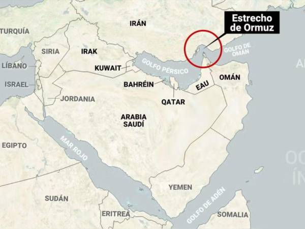 El estrecho de Ormuz se ha convertido en el epicentro del caos tras la escalada bélica, interrumpiendo una de las principales rutas energéticas del mundo y disparando el precio del petróleo.