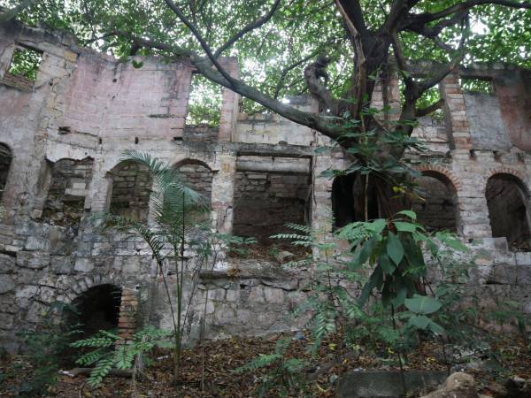 Vecinos de La Leona buscan apoyo público y privado para convertir el Castillo Bellucci en museo, con una inversión estimada en 9 millones.