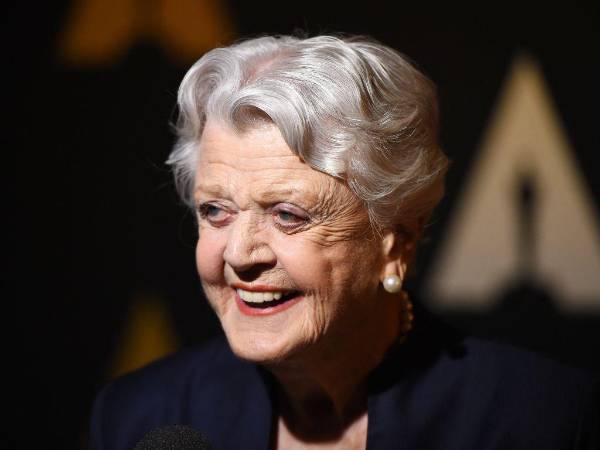 Lansbury apareció en unas 60 películas y protagonizó algunos de los mayores musicales de Broadway.
