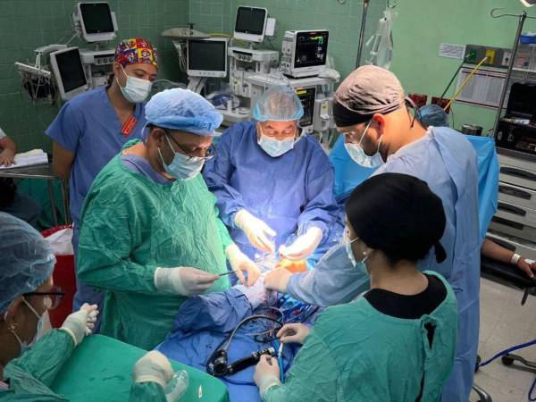 Tres de cada diez quirófanos públicos no funcionan y en la larga lista de espera de una intervención están 13,700 pacientes.