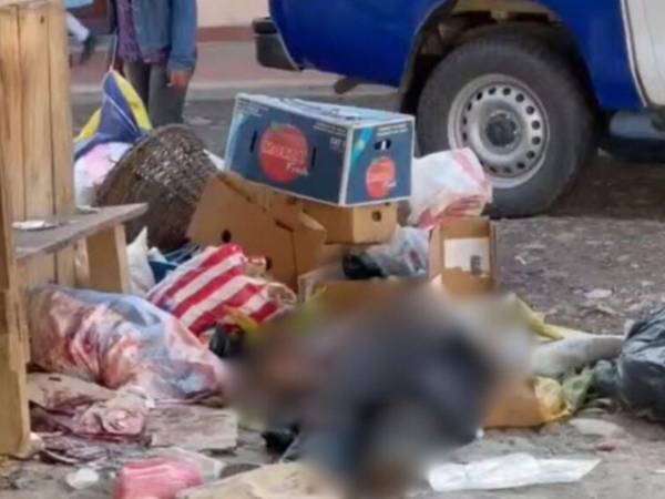 Hasta el momento se desconoce la identidad del fallecido, que vestía un pantalón jean color azul, una camisa roja y una chumpa en tonos azules.