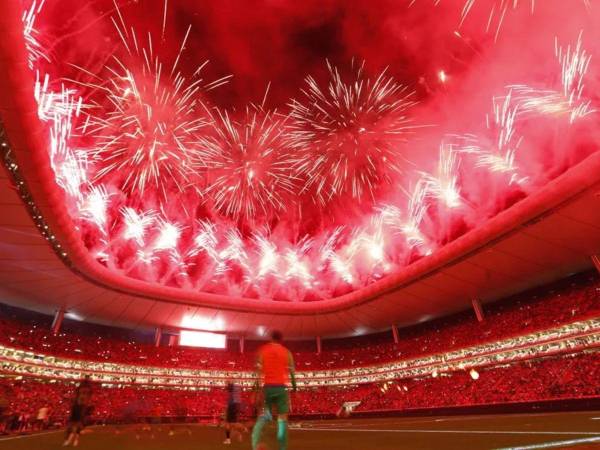 La reventa de entradas es una práctica permitida en Estados Unidos. También para el Mundial. Es la lógica del mercado dinámico. La FIFA sacó más de 100.000 entradas a la venta por 60 dólares. Pero en línea hay boletos que terceros revenden por miles de dólares. En una nota facilitada a EFE, la FIFA destaca que los ingresos generados por el torneo se reinvierten para el desarrollo del fútbol.