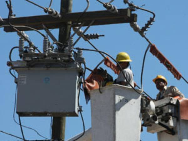 La institución explicó que, tras registrarse la falla, personal técnico especializado de ENEE Transmisión fue desplazado a la zona.