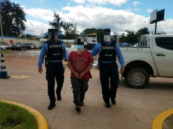El marero fue detenido el sábado en la colonia Cerro Grande. Foto: Twitter
