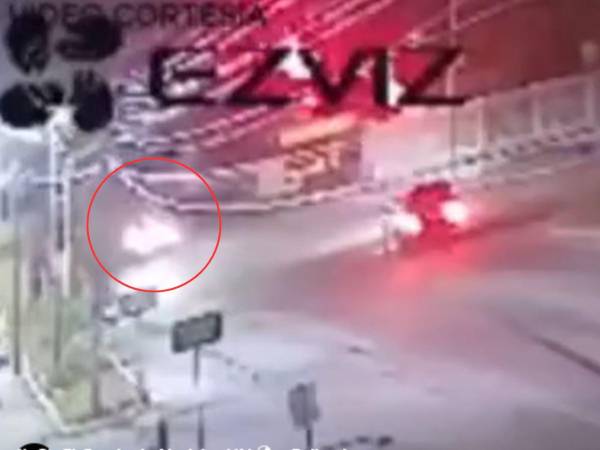 En horas de la madrugada de este Domingo de Resurrección se registró un accidente de tránsito en el que un joven perdió la vida en la intersección de la calle 8 bajo los semáforos de la Mata de Chata, en La Ceiba, en la zona norte del país. Aquí los detalles