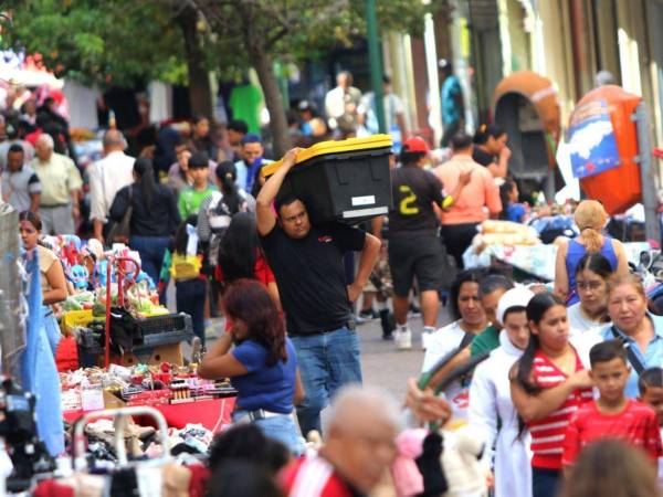 Miles de hondureños a lo largo y ancho del territorio nacional se las ingenian para obtener ingresos legalmente ante la falta de oportunidades de empleo.